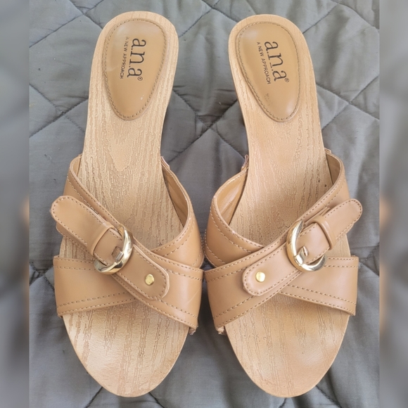 a.n.a Shoes - A.N.A SANDALS